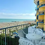 Appartamenti Fronte Mare CC - Carraro Immobiliare Jesolo - Family Apartments