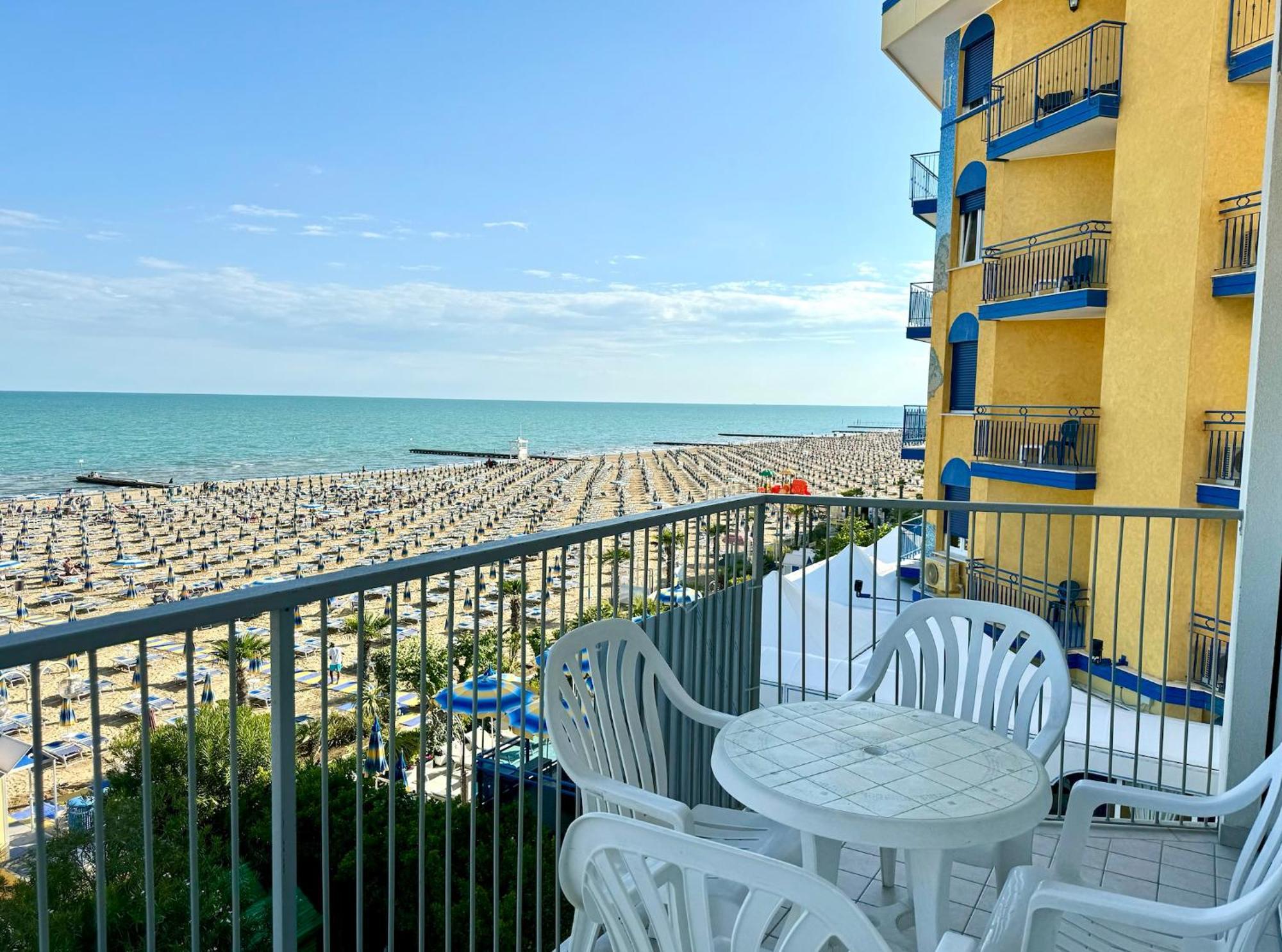 Appartamento Fronte Mare Cc - Carraro Immobiliare - Family *